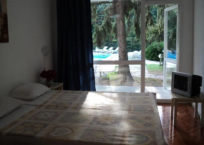 Отель Horizont 2*