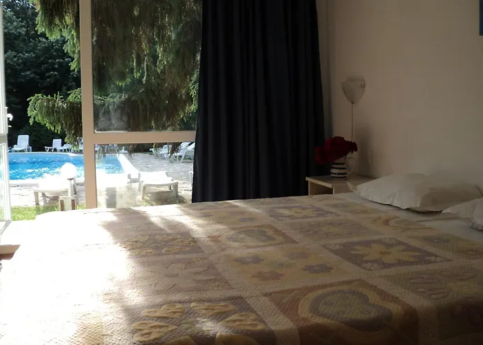 Отель Horizont 2*